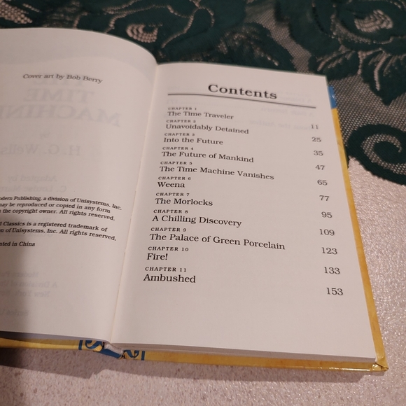 The Time Machine H.G. Wells Modern Publishing 2010 The Treasury of Illustra - Picture 5 of 12